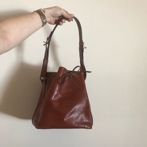 Louis Vuitton petit Epi Noe shoulder bag